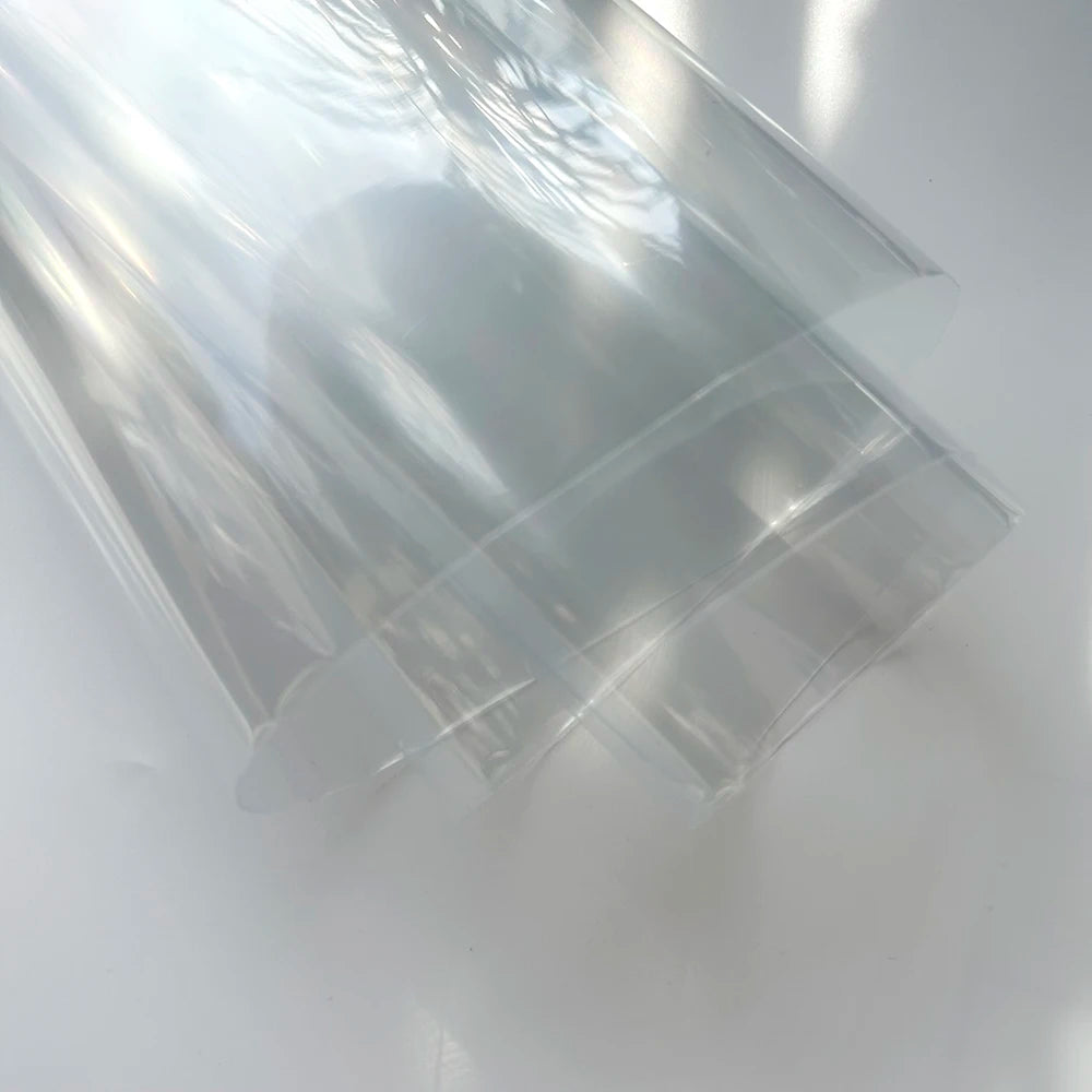 Glänzende transparente PVC-Folie in Hellrauch – Stilvolle Tönungsfolie für Scheinwerfer & Rücklichter (100×30 cm)